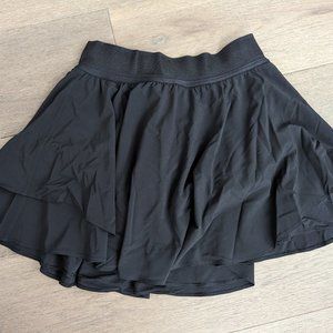 Lululemon court rival HR skirt *long size 4